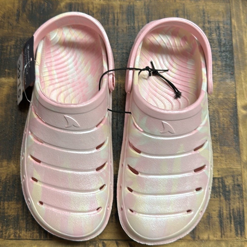 Rugged shark the water active lifestyle size 2girls. New strawberry swirl